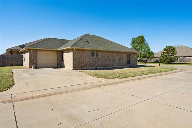 4300 Stonehaven Drive, Del City, OK 73115