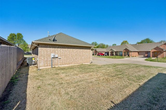 4300 Stonehaven Drive, Del City, OK 73115