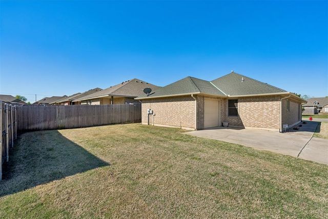 4300 Stonehaven Drive, Del City, OK 73115