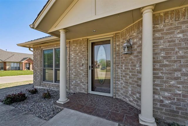 4300 Stonehaven Drive, Del City, OK 73115