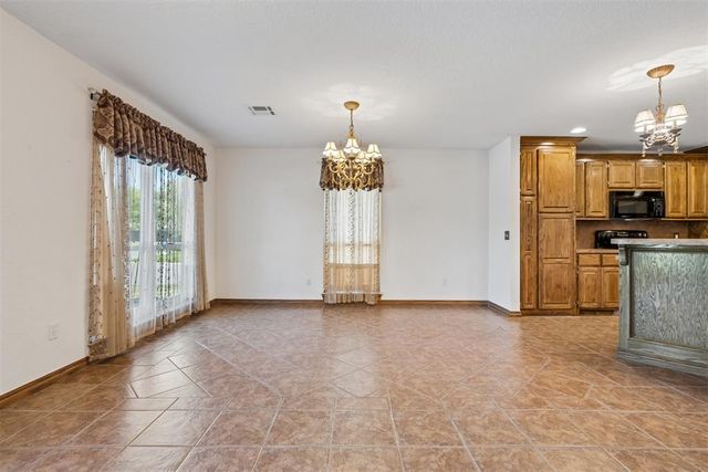 4300 Stonehaven Drive, Del City, OK 73115