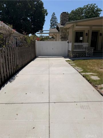 1631 Walworth, Pasadena, CA 91104