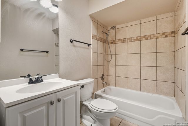 7915 Cerezo, San Antonio, TX 78250