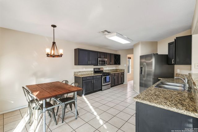 7915 Cerezo, San Antonio, TX 78250