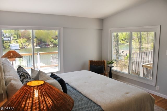 223 Squaw Trl, Hopatcong Boro, NJ 07821