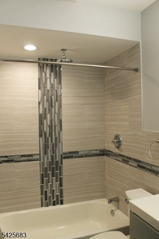 223 Squaw Trl, Hopatcong Boro, NJ 07821