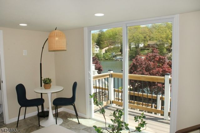 223 Squaw Trl, Hopatcong Boro, NJ 07821