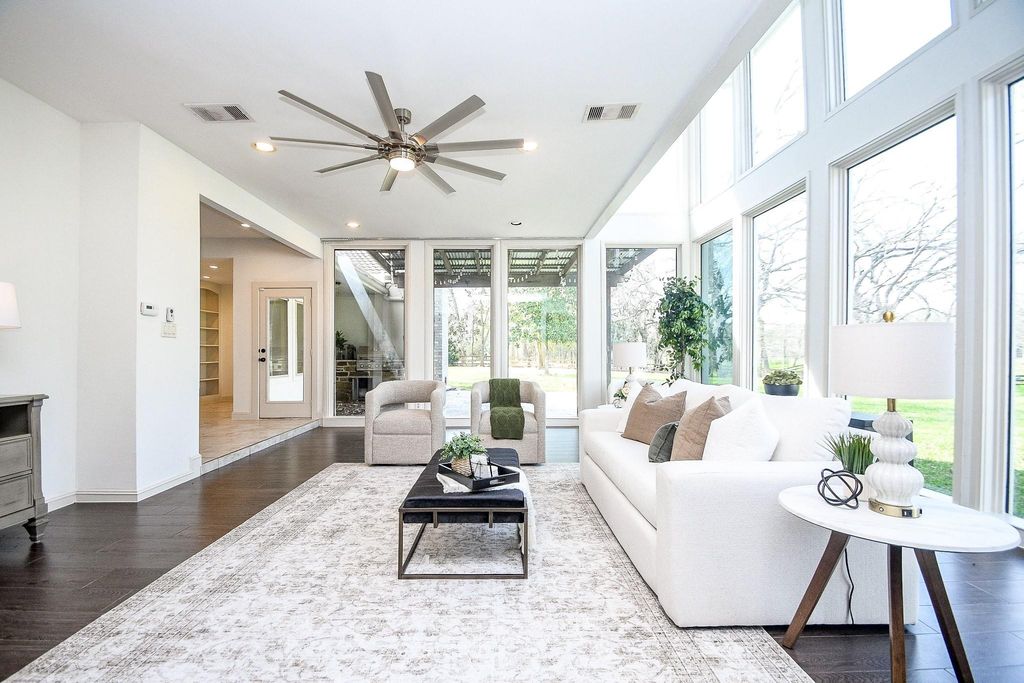 Image 24 of property listing at 5202 Mimosa Lane, Richmond, TX 77406