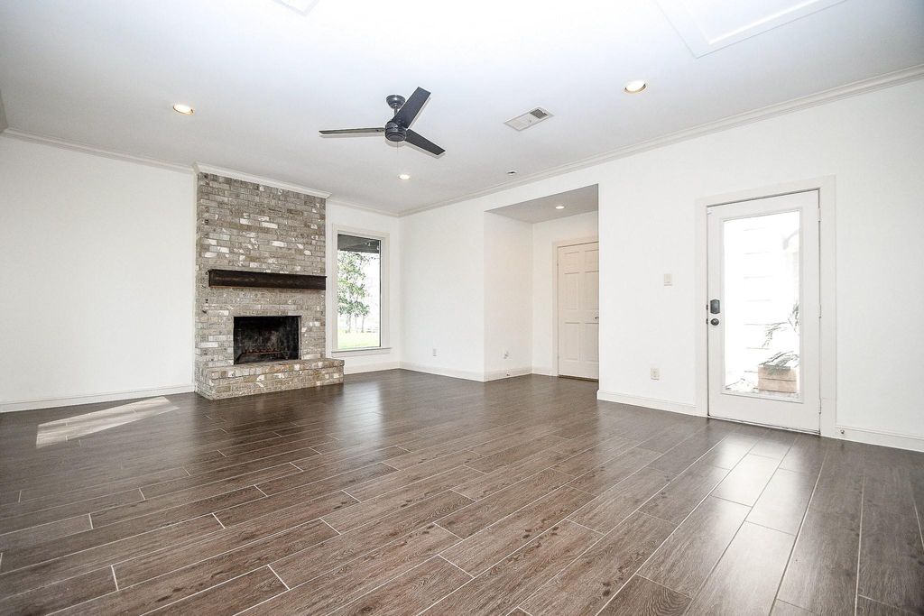 Image 29 of property listing at 5202 Mimosa Lane, Richmond, TX 77406