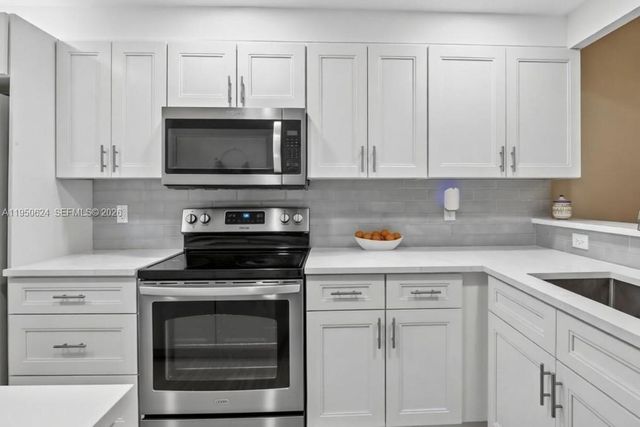 2939 NE 60th St 2939, Fort Lauderdale, FL 33308