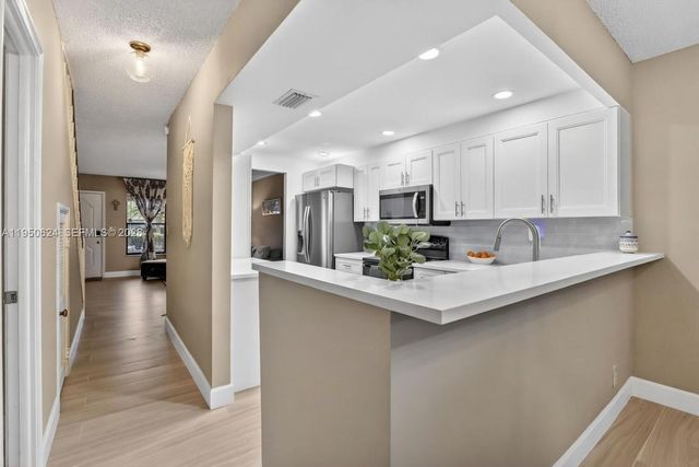 2939 NE 60th St 2939, Fort Lauderdale, FL 33308