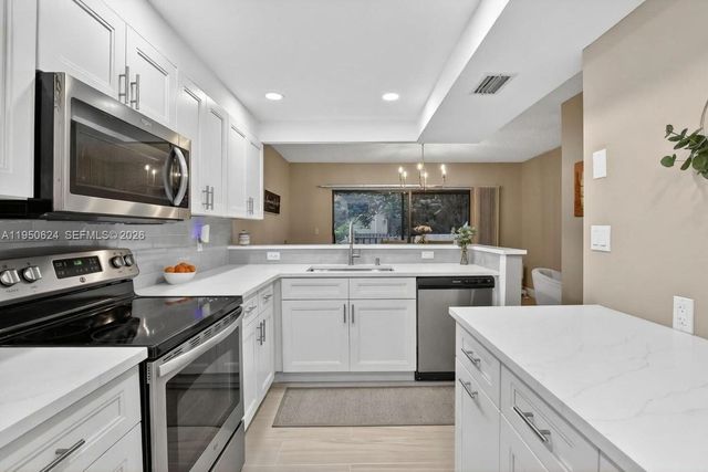 2939 NE 60th St 2939, Fort Lauderdale, FL 33308