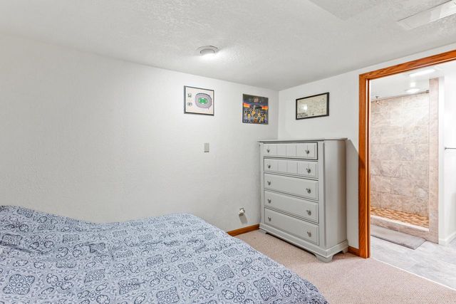 534 Woodridge DRIVE, Grafton, WI 53024