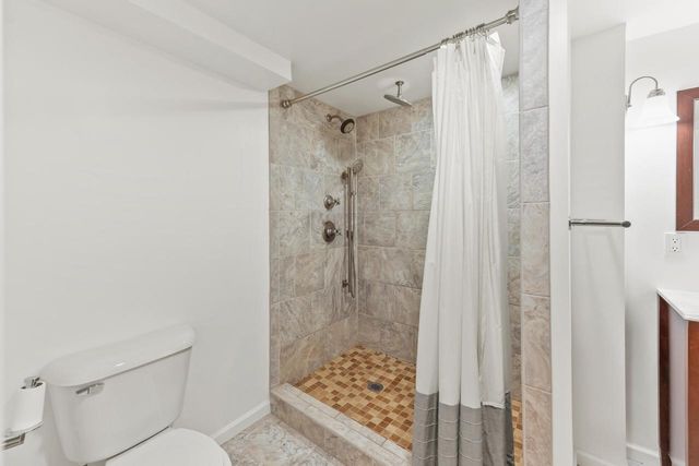 534 Woodridge DRIVE, Grafton, WI 53024