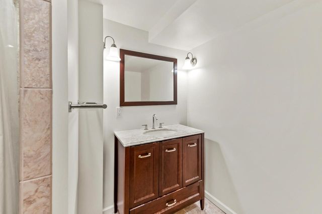 534 Woodridge DRIVE, Grafton, WI 53024