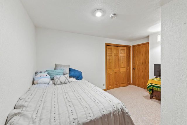 534 Woodridge DRIVE, Grafton, WI 53024