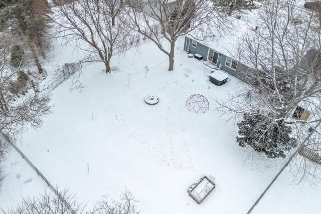 534 Woodridge DRIVE, Grafton, WI 53024