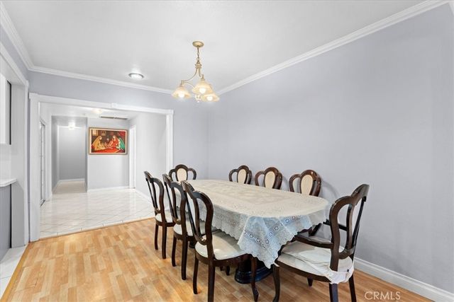 6902 Quakertown Avenue, Winnetka, CA 91306