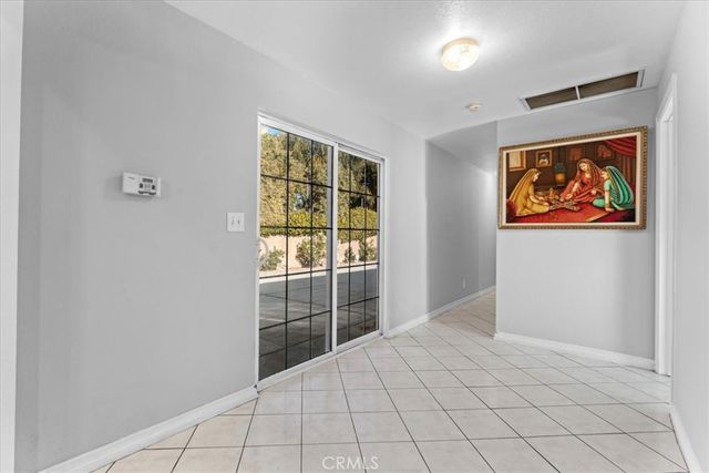 6902 Quakertown Avenue, Winnetka, CA 91306