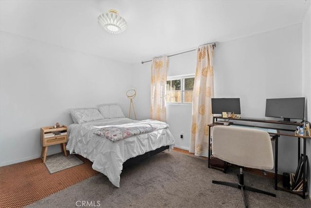 6902 Quakertown Avenue, Winnetka, CA 91306