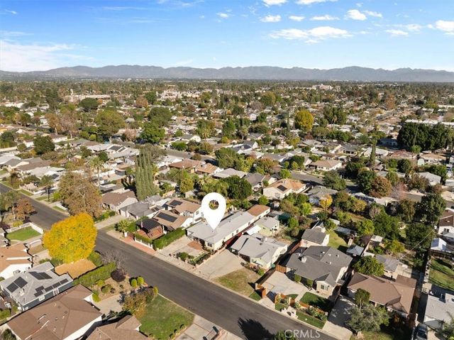 6902 Quakertown Avenue, Winnetka, CA 91306