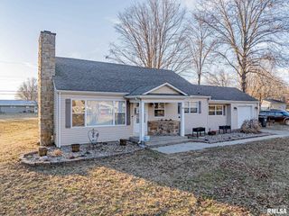 1201 N FRANKLIN Street, Salem, IL 62881