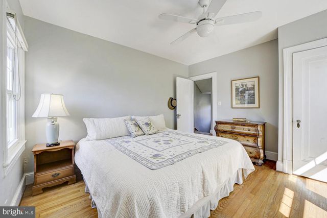 4410 SHERIDAN ST, University Park, MD 20782