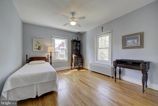 4410 SHERIDAN ST, University Park, MD 20782