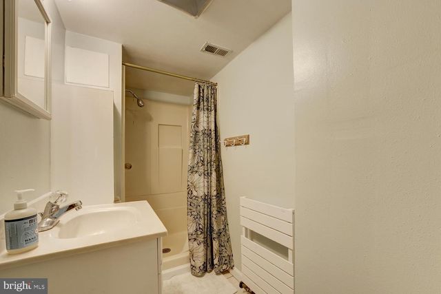 4410 SHERIDAN ST, University Park, MD 20782