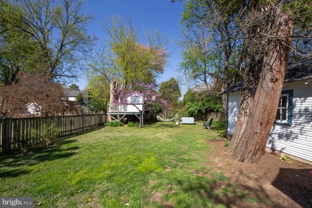 4410 SHERIDAN ST, University Park, MD 20782