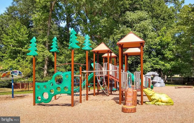 4410 SHERIDAN ST, University Park, MD 20782