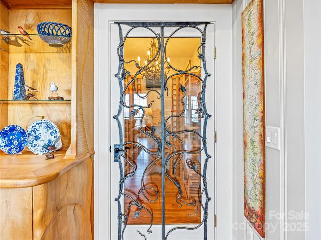 35 Peach Knob Drive, Asheville, NC 28804