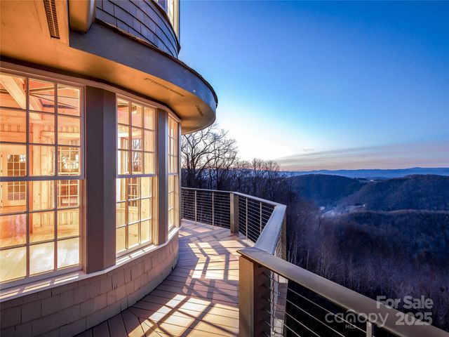35 Peach Knob Drive, Asheville, NC 28804
