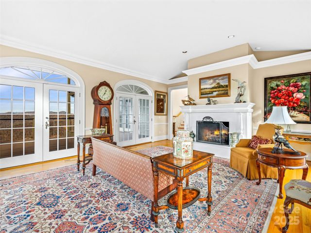 35 Peach Knob Drive, Asheville, NC 28804