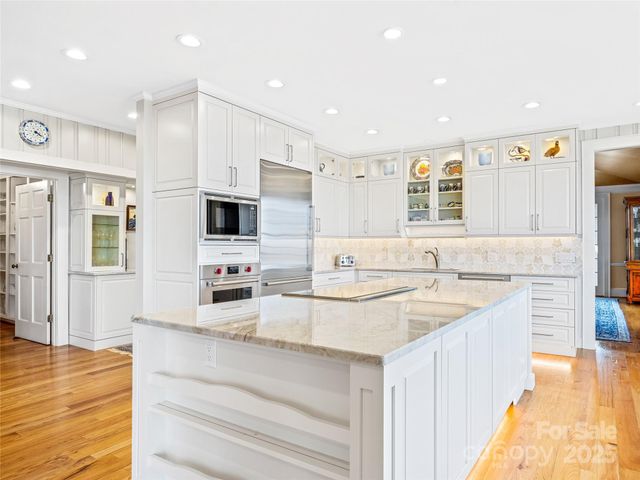 35 Peach Knob Drive, Asheville, NC 28804