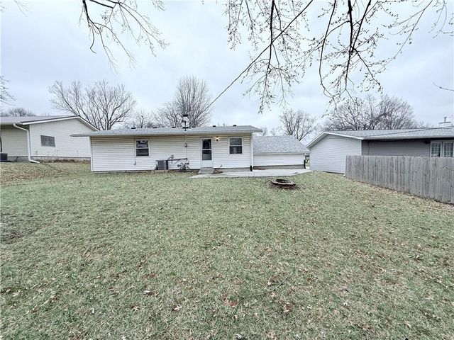 720 W Cooper Street, Maryville, MO 64468