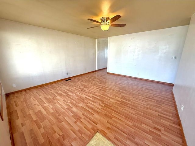 720 W Cooper Street, Maryville, MO 64468