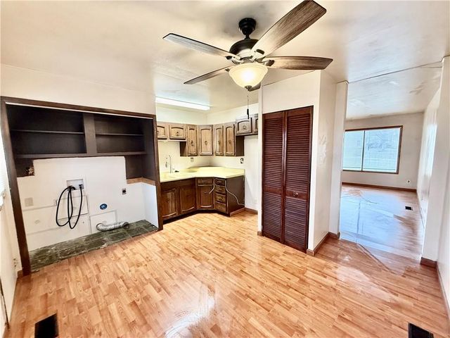 720 W Cooper Street, Maryville, MO 64468