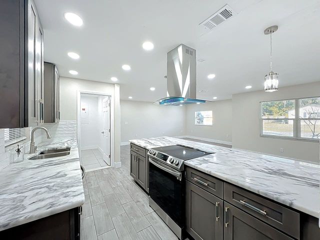 459 LONGWOOD CIRCLE, Longwood, FL 32750