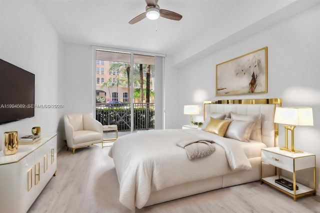 3001 NE 185th Street 122, Aventura, FL 33180
