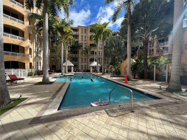 3001 NE 185th Street 122, Aventura, FL 33180