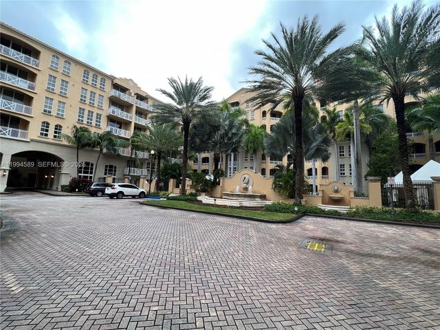 3001 NE 185th Street 122, Aventura, FL 33180