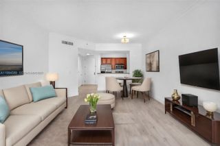 3001 NE 185th Street 122, Aventura, FL 33180