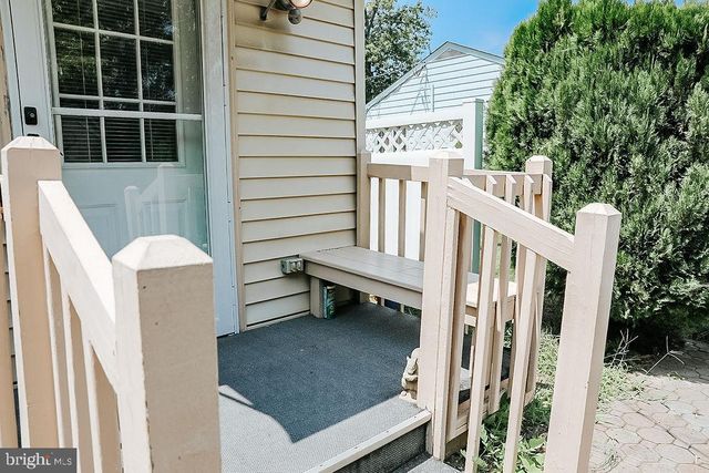 25 TEMPLE RD, Vineland, NJ 08360