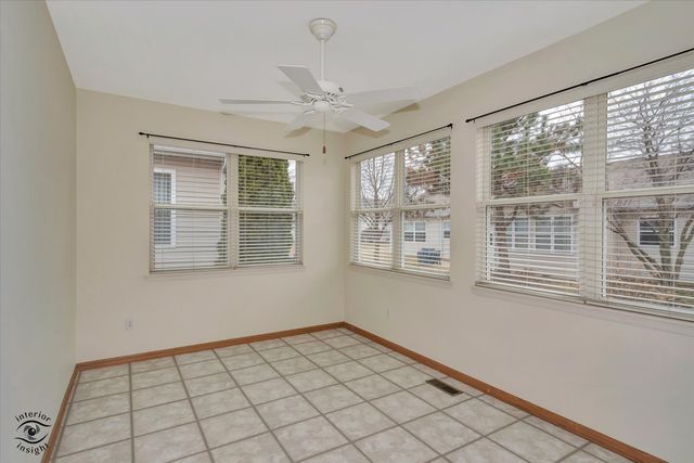 670 S Wellston Lane, Romeoville, IL 60446