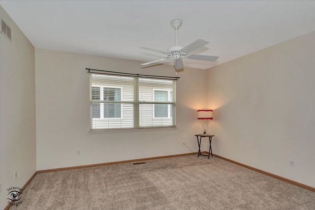 670 S Wellston Lane, Romeoville, IL 60446