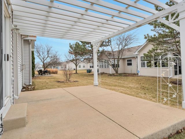 670 S Wellston Lane, Romeoville, IL 60446