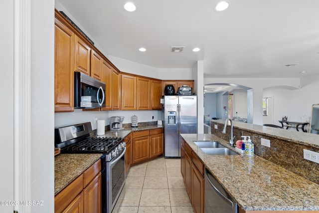 8379 W Avecenna Street, Tucson, AZ 85757