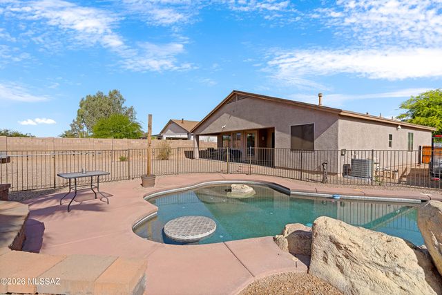 8379 W Avecenna Street, Tucson, AZ 85757