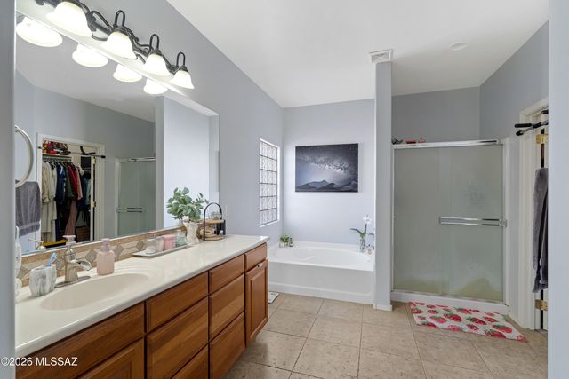 8379 W Avecenna Street, Tucson, AZ 85757